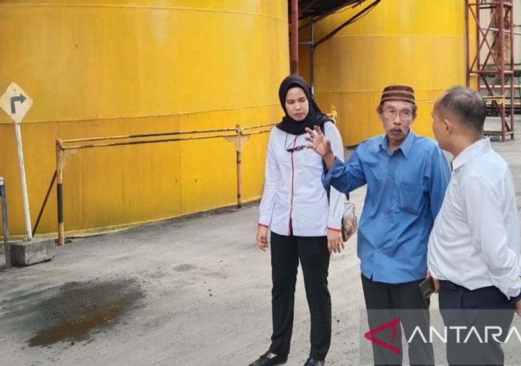 Jelang Ramadhan, Polda Sumsel Terjunkan Tim Pengawas Minyak Goreng - GenPI.co SUMSEL