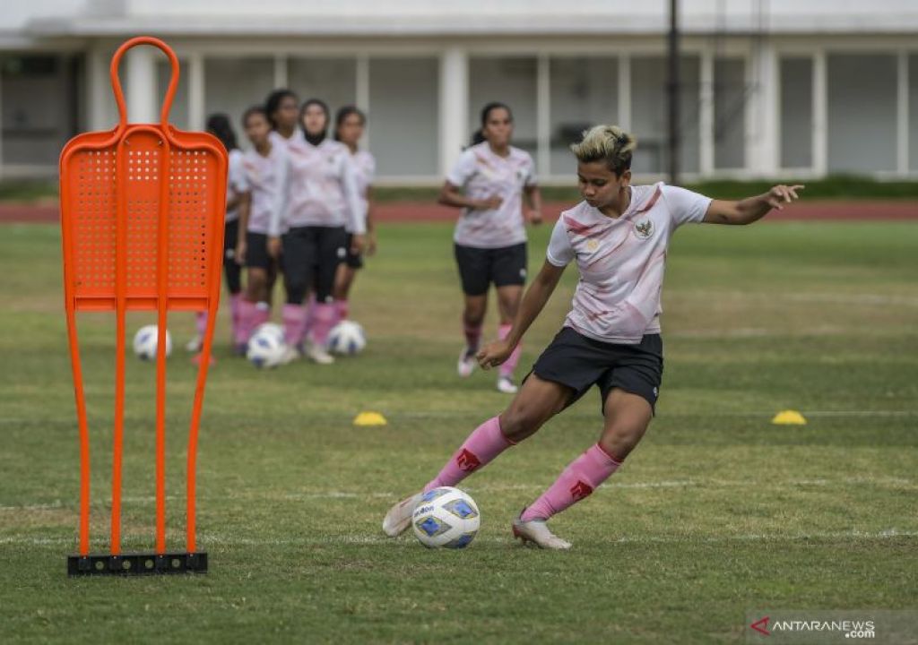 Perkembangan Sepak Bola Putri Indonesia Bikin FIFA Takjub - GenPI.co SUMSEL