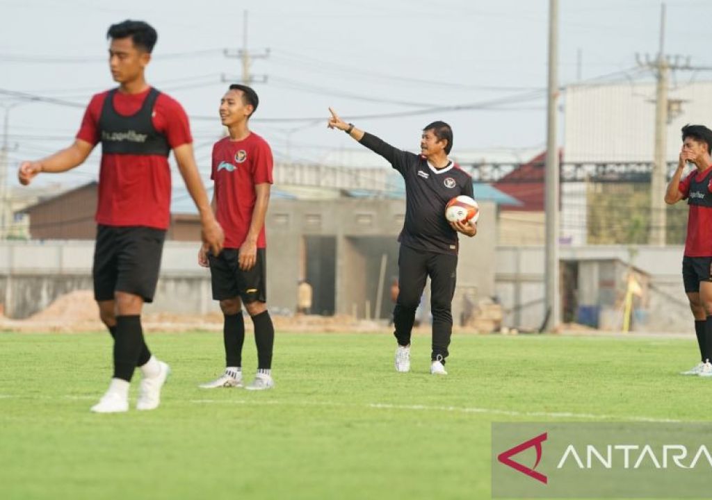 Indra Sjafri Puas dengan Lapangan Latihan Timnas U-22 di Kamboja - GenPI.co SUMSEL