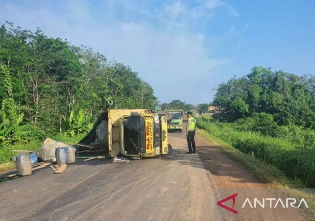 Jalintim Palembang-Betung Sudah Bersih dari Tumpahan Minyak - GenPI.co SUMSEL