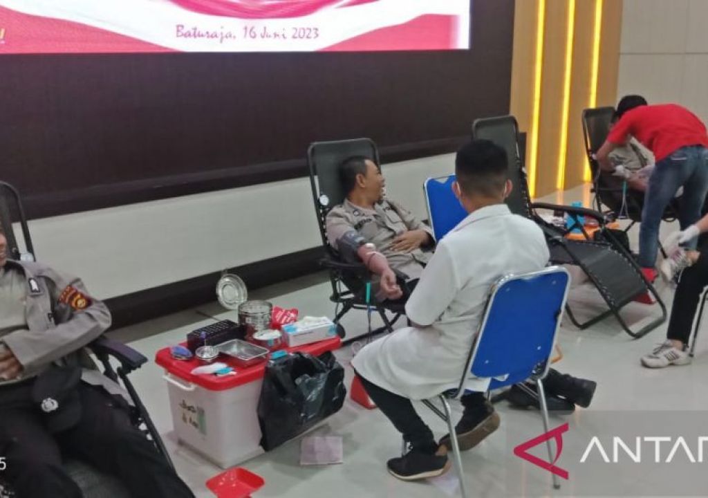 Seluruh Anggota Polres OKU Timur Diminta Rutin Donor Darah - GenPI.co SUMSEL