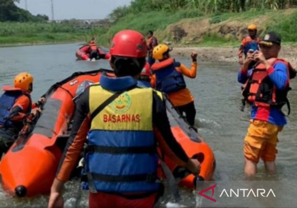 Bocah Hanyut di Sungai Enim Masih Belum Ditemukan - GenPI.co SUMSEL