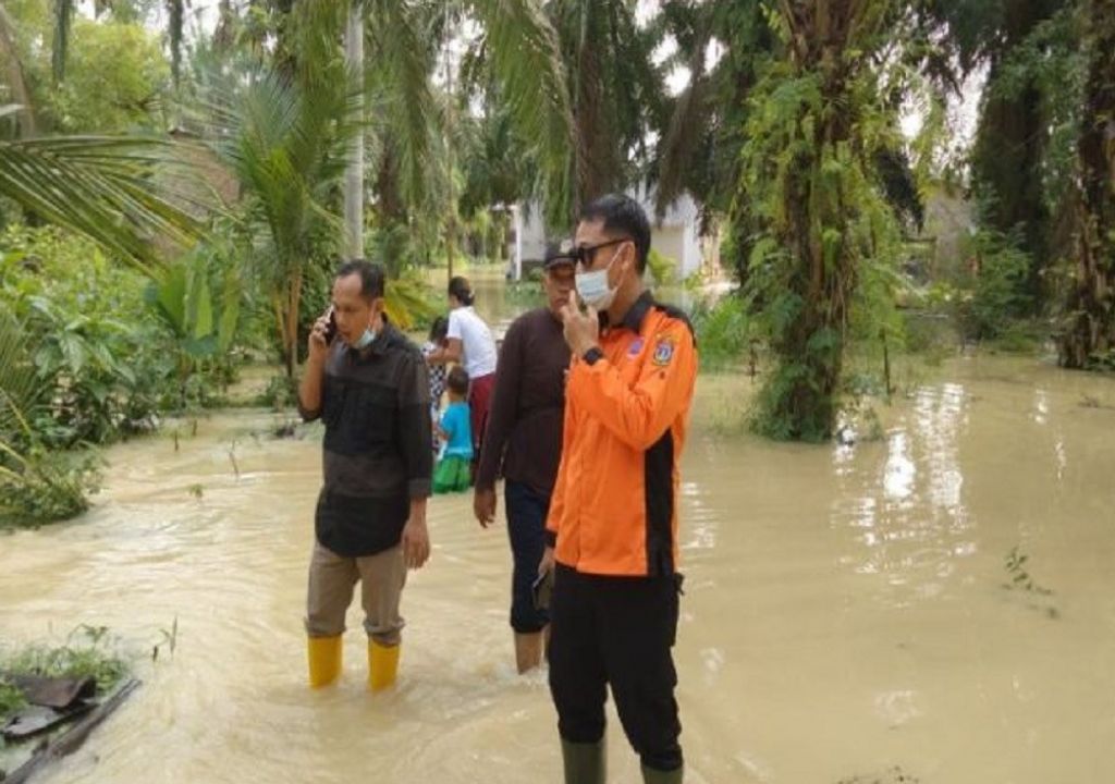 Hujan Deras, 416 Rumah di Tebing Tinggi Sumut Terendam Banjir - GenPI.co SUMUT