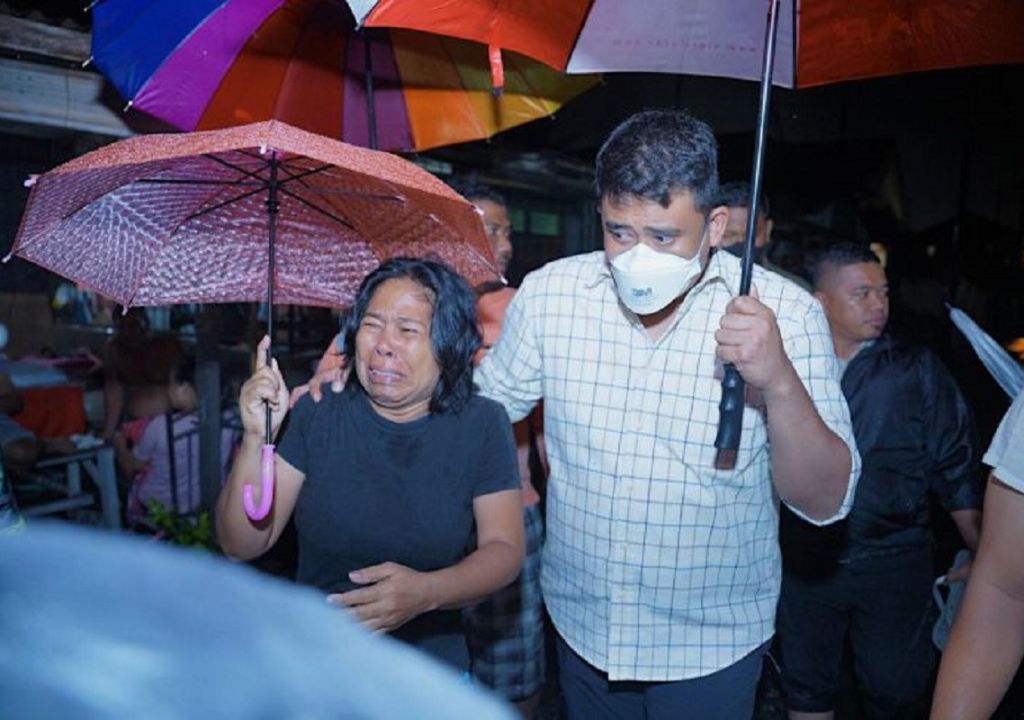 Bobby Nasution Terobos Banjir, Warga Medan Denai Tenang - GenPI.co SUMUT