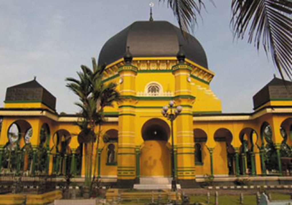 Indahnya Al Osmani, Masjid Tertua di Medan - GenPI.co SUMUT