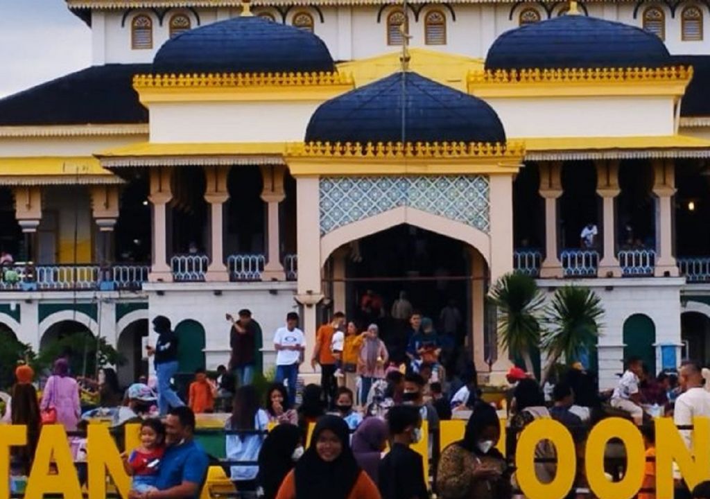 Tahun Baru, Istana Maimun Medan Ramai Pengunjung - GenPI.co SUMUT