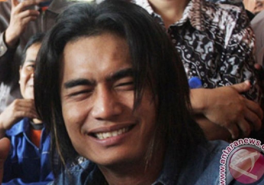 Charly Van Houten Kecelakaan di Tol Cipularang - GenPI.co SUMUT