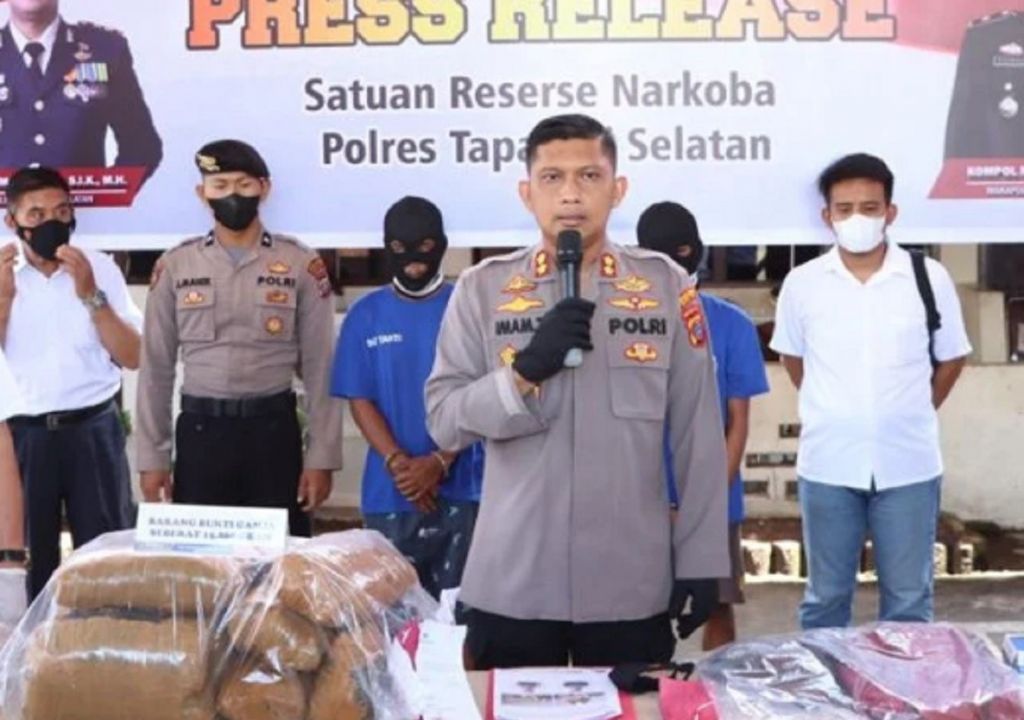 Polisi di Sumut Tangkap 2 Kurir 15 Kilogram Ganja - GenPI.co SUMUT