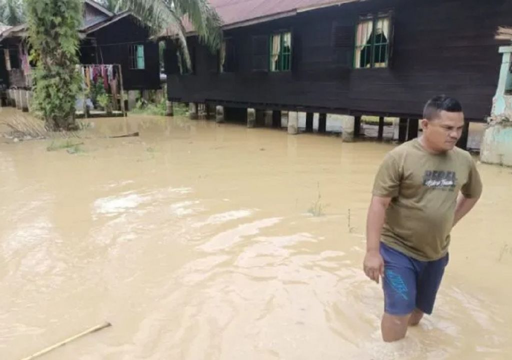 Sungai Batang Langkat Meluap, 25 Rumah Terendam - GenPI.co SUMUT