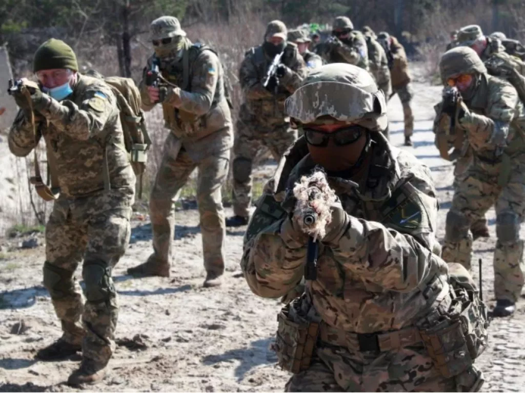 Bertempur Sengit dengan Rusia, Pasukan Ukraina Mulai Kewalahan - GenPI.co SUMSEL