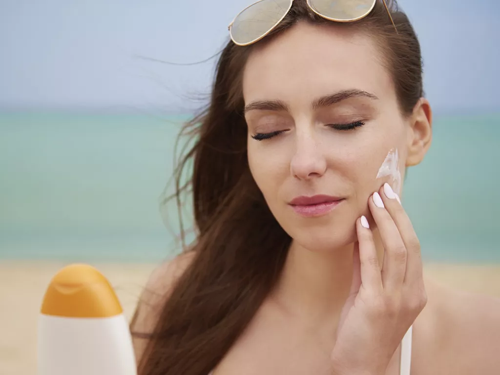 Sunscreen Bedak diklaim Lebih Praktis, Simak Pemakaian yang Tepat - GenPI.co JOGJA