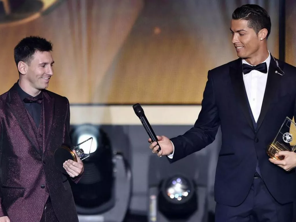 Bukan Barcelona, Cristiano Ronaldo Ketemu Lionel Messi di PSG - GenPI.co
