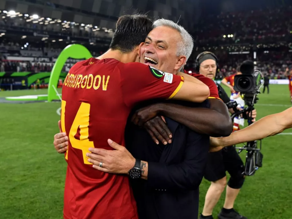 AS Roma Juara UEFA Conference League, Mourinho Ukir Rekor Gila - GenPI.co JATIM