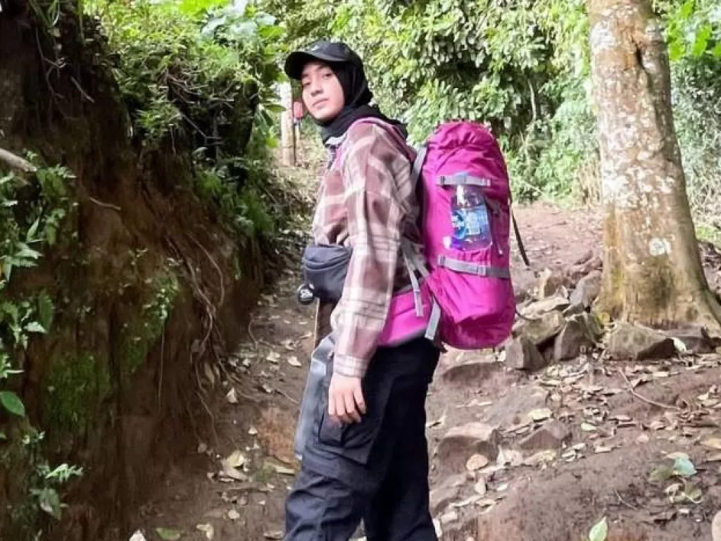 Mendaki Gunung Saat Haid, Perempuan Wajib Catat Kiat Penting Ini - GenPI.co RIAU