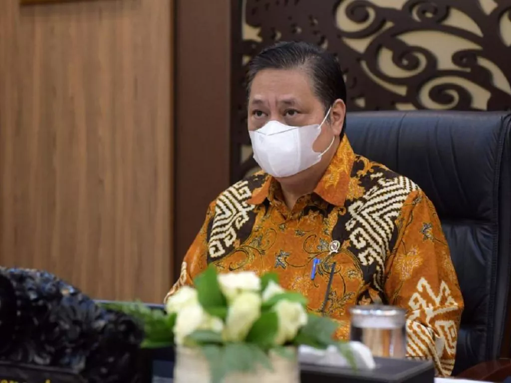 Airlangga Hartarto Beri Kabar Baik, Warga Indonesia Boleh Tepuk Tangan - GenPI.co JATIM