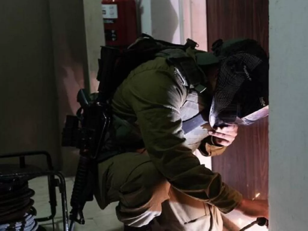 Pasukan Israel Merangsek Ramallah, Kantor-kantor Kelompok Kemanusian Diacak-acak - GenPI.co JOGJA