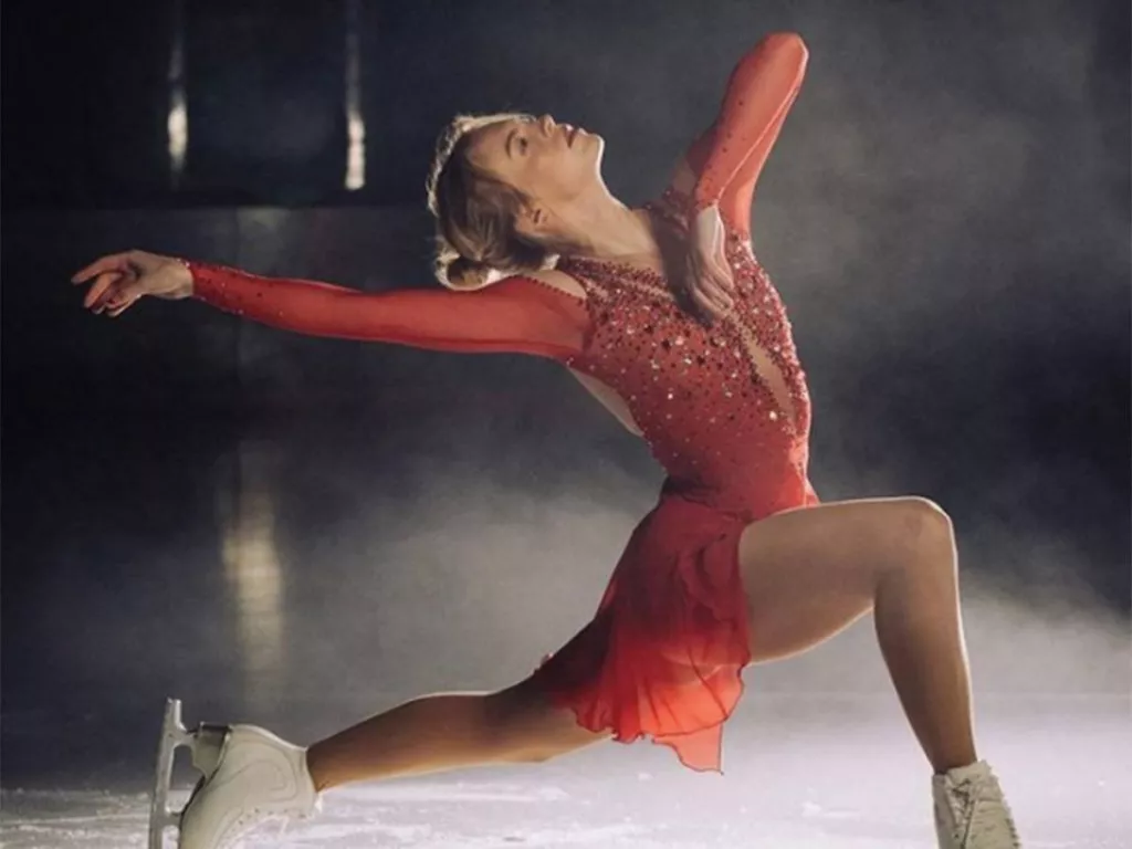 Bidadari Finlandia, Atlet Skating Cantik dengan Body Goals yang Bikin Terpana - GenPI.co NTB