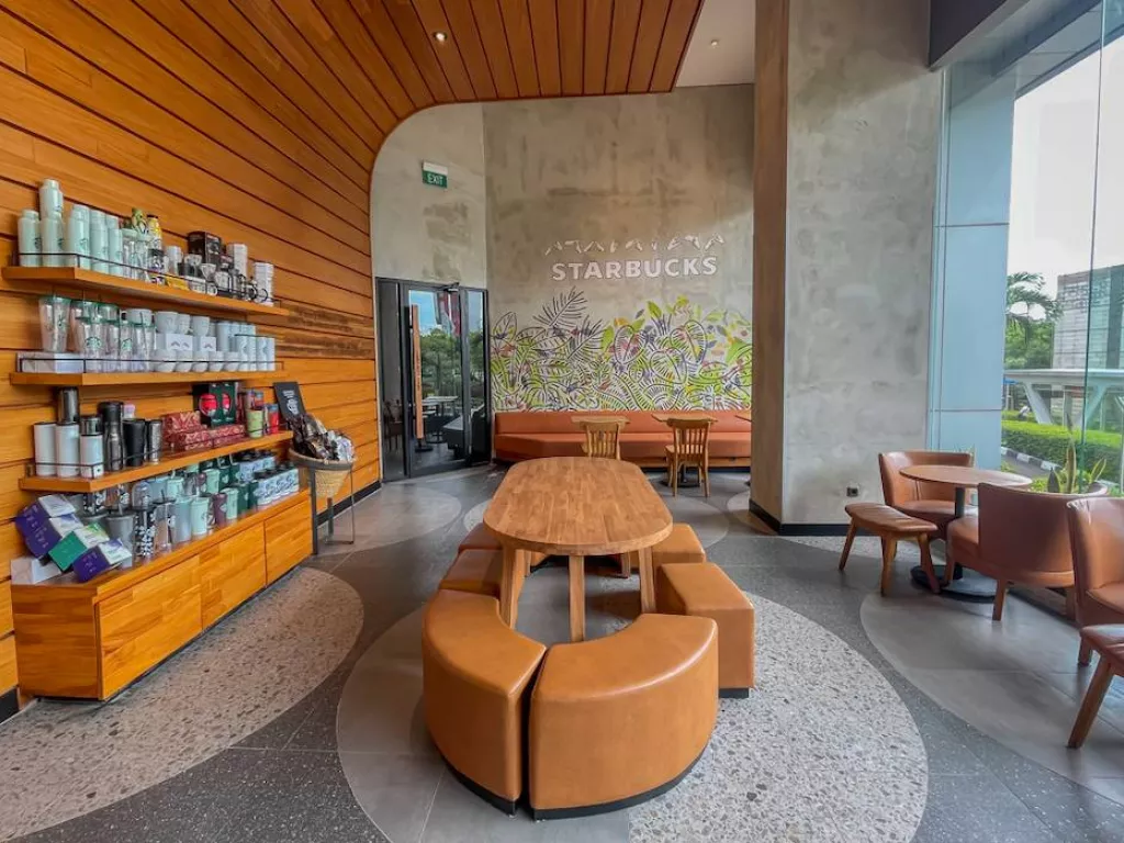 Ramah Disabilitas, Starbucks Buka Gerai Bahasa Isyarat Pertama di Indonesia - GenPI.co NTB