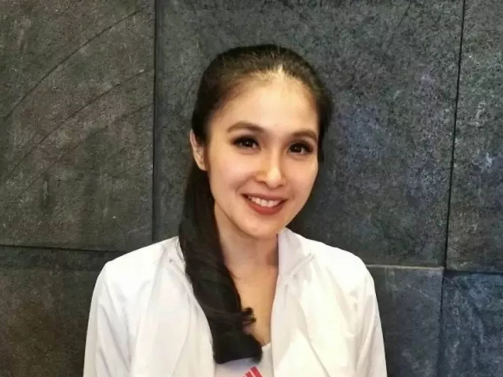 Suami Tersangka Korupsi, Sandra Dewi Diperiksa? - GenPI.co SUMSEL