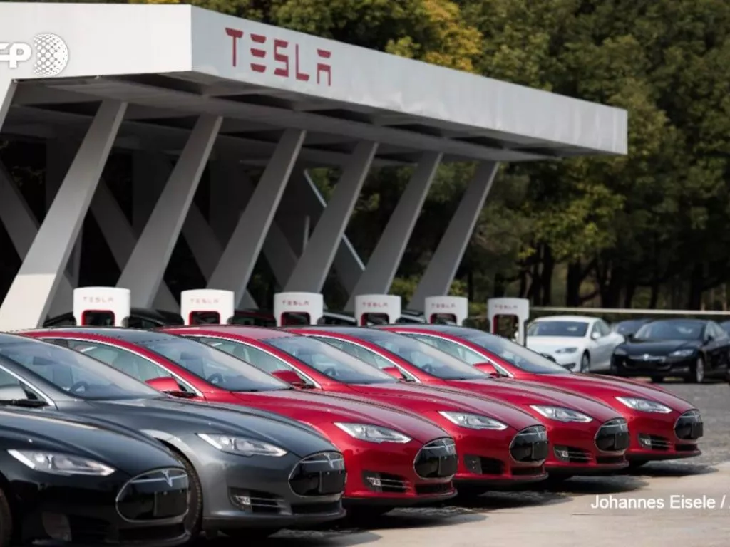 5 Hal yang Perlu Kamu Ketahui Sebelum Membeli Mobil Tesla Bekas - GenPI.co SULSEL