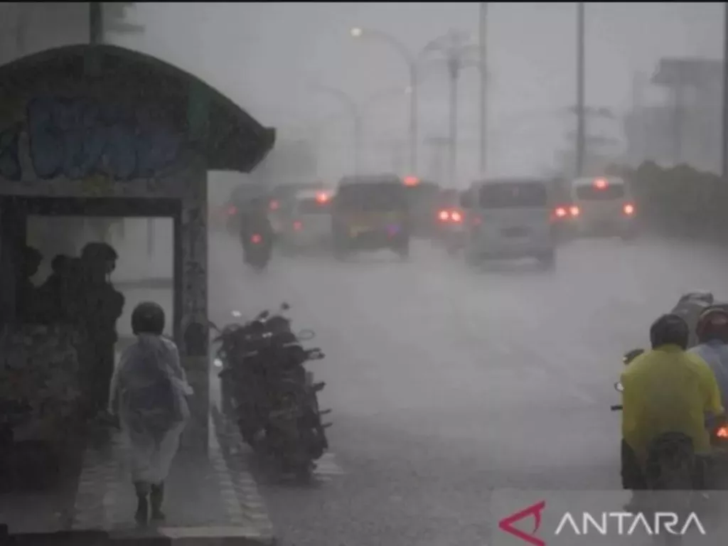BMKG: Sebagian Besar Wilayah Indonesia Berpotensi Diguyur Hujan Badai - GenPI.co SUMUT