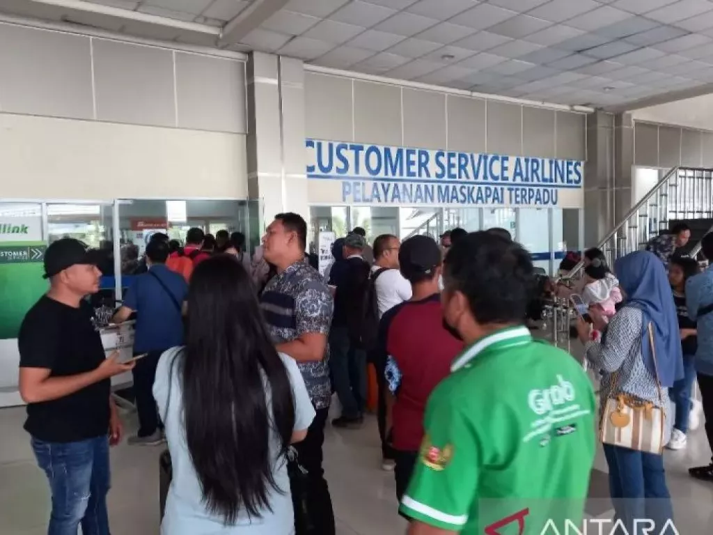 Erupsi Gunung Ruang Bikin Penutupan Bandara Sam Ratulangi Diperpanjang - GenPI.co SUMSEL