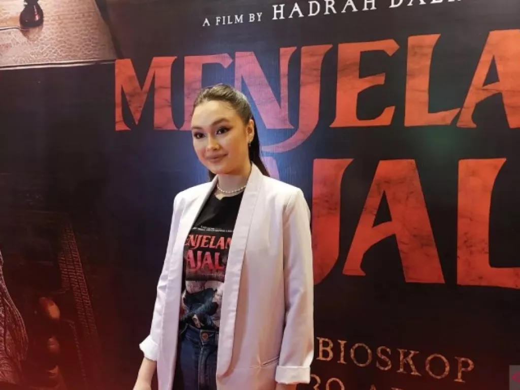 Bintang Film Horor, Caitlin Halderman Cuek Makeup Berantakan - GenPI.co SUMSEL