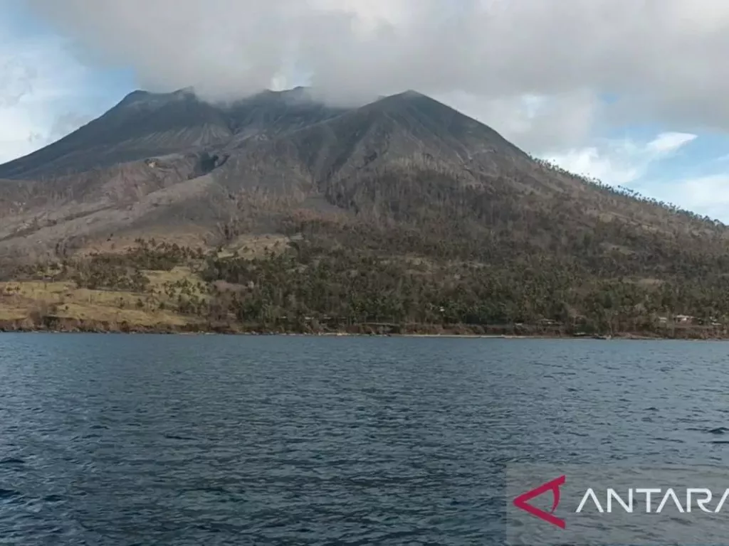 PVMBG Ungkap Kondisi Terkini Gunung Ruang, Gempa Vulkanik Menurun - GenPI.co SULTRA