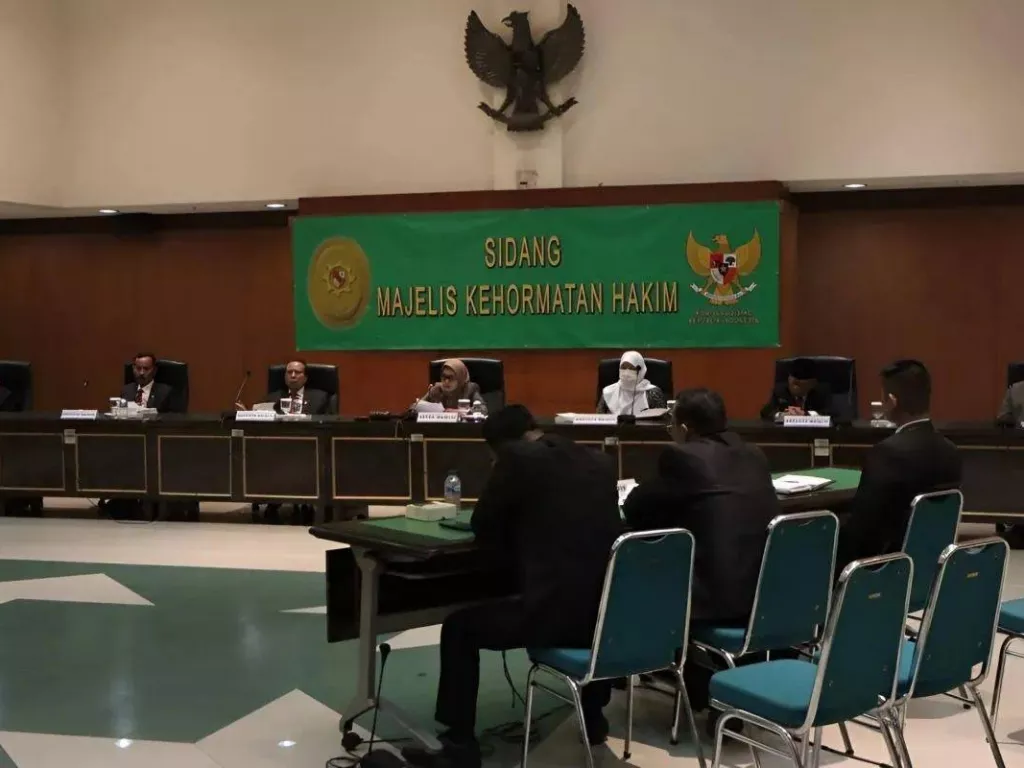 Seorang Hakim di Sumatera Utara Diberhentikan KY Karena Selingkuh - GenPI.co SUMSEL