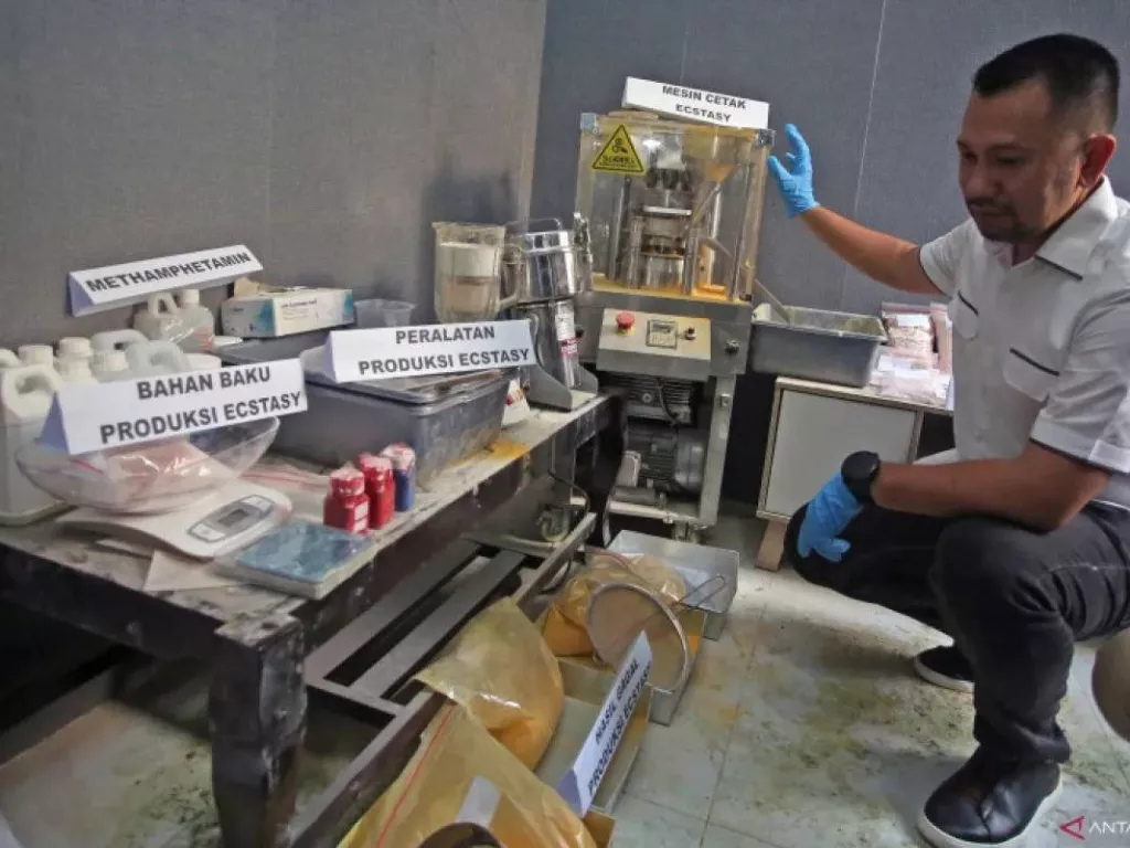 Diduga Jadi Pabrik Narkoba, Vila di Bali Digerebek dan 3 WNA Ditangkap - GenPI.co NTB