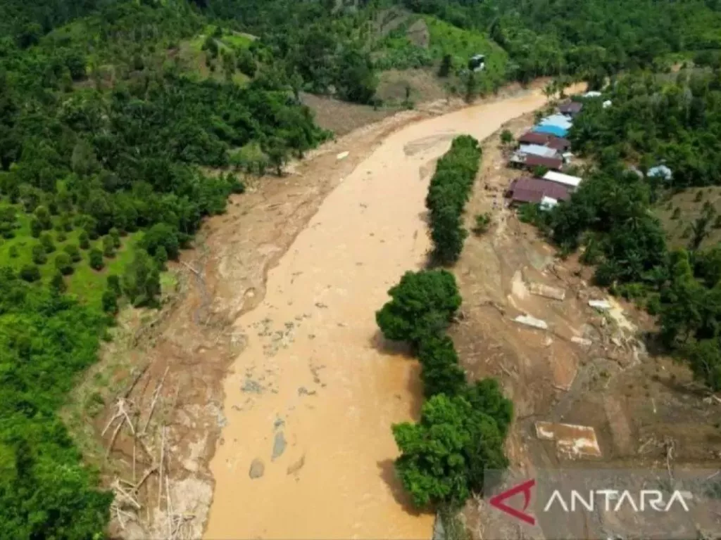Dampak Banjir dan Longsor di Luwu, 12 Desa di Kecamatan Latimojong Terisolasi - GenPI.co SULTRA