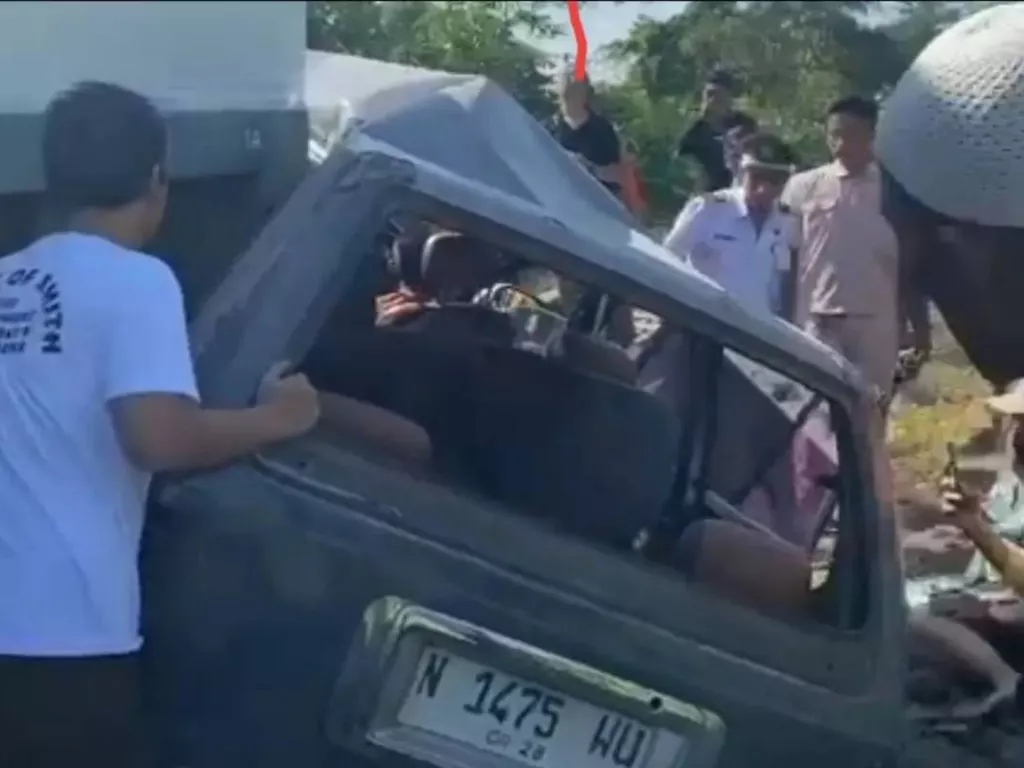 Tabrakan Mobil Vs KA Pandalungan di Pasuruan, 4 Orang Meninggal - GenPI.co SULTRA