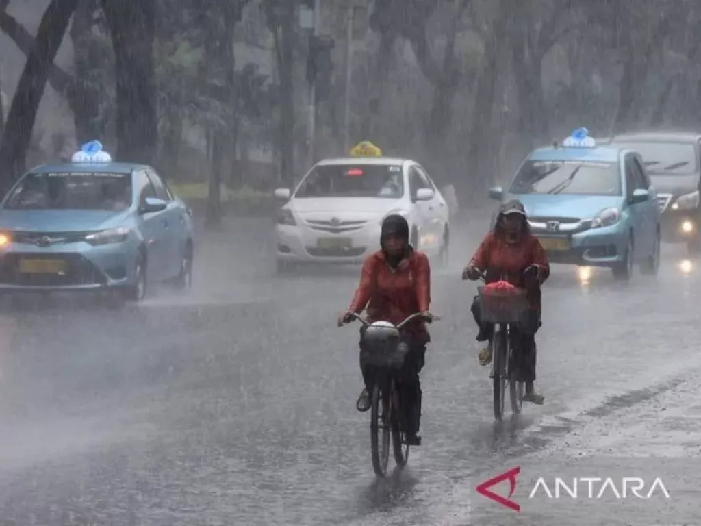 BMKG: Sebagian Wilayah Indonesia Berpotensi Diterjang Hujan Badai - GenPI.co RIAU