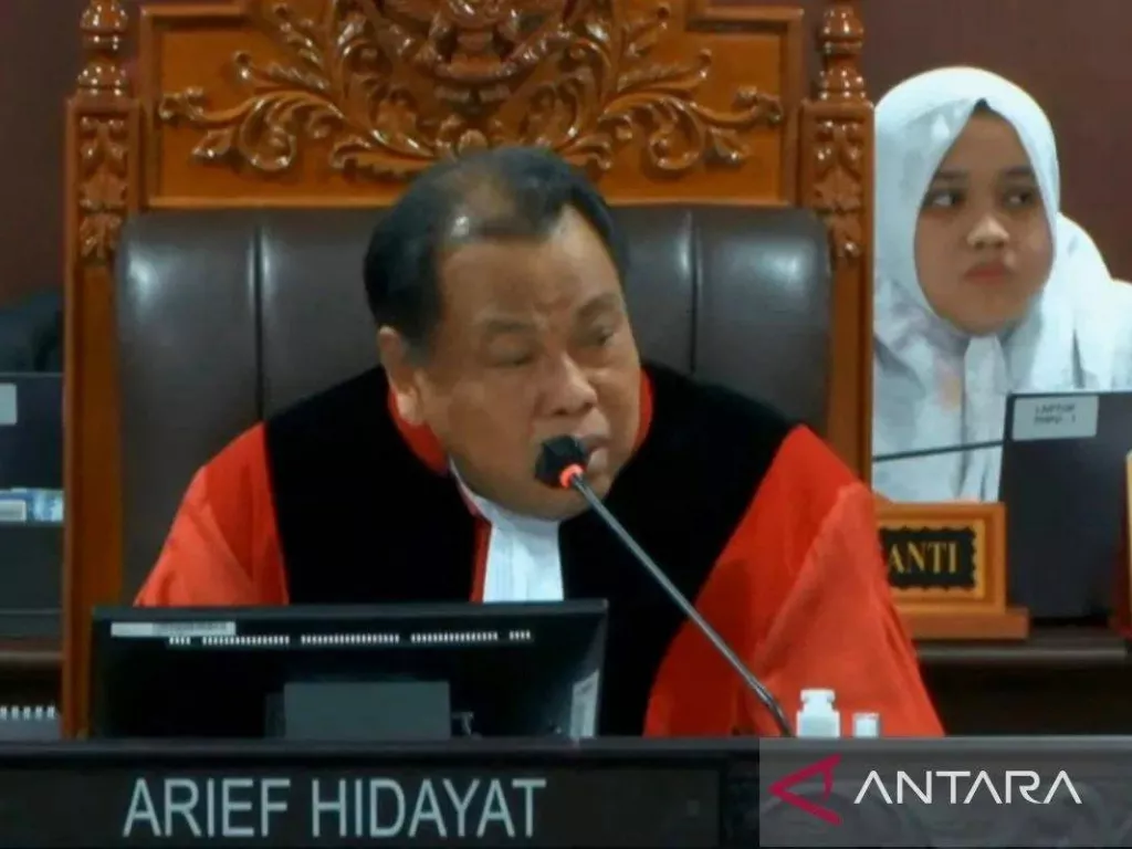 Hakim MK Ingatkan KPU RI Perbaiki Sirekap Sebelum Pilkada 2024 - GenPI.co SULTRA