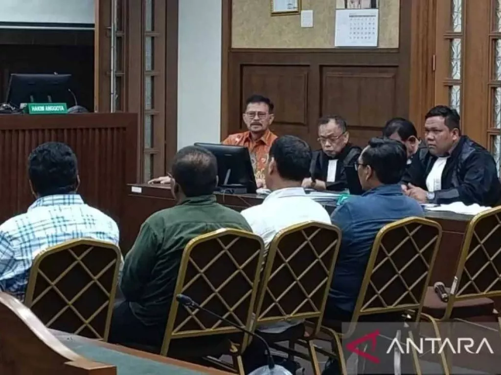 Saksi: Syahrul Yasin Limpo Umrah Dibiayai Patungan Pejabat Kementan - GenPI.co SULSEL