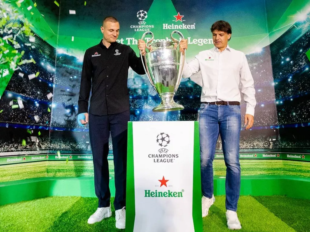 Heineken Hadirkan Trofi UEFA Champions League dan Legenda Sepak Bola Dunia di Jakarta - GenPI.co SULSEL