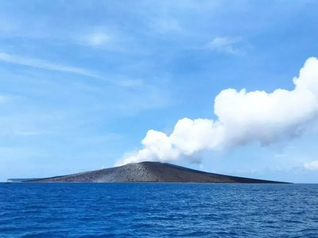 Status Gunung Anak Krakatau Jadi Waspada - GenPI.co NTB