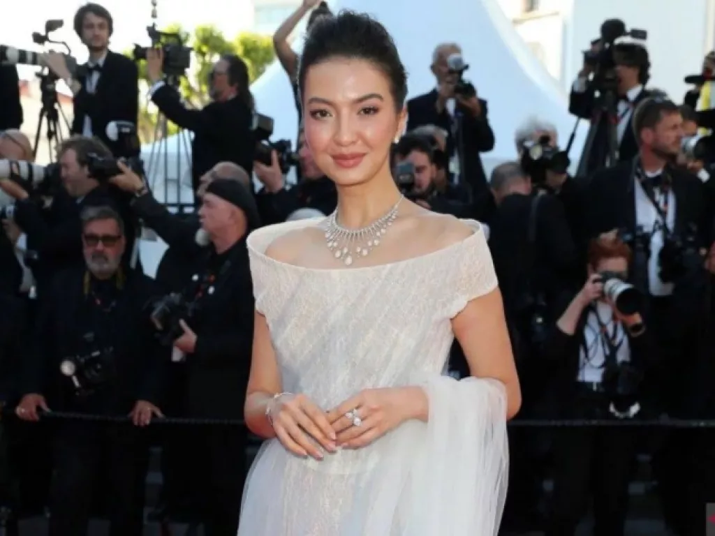 Raline Shah Ikut Cannes Film Festival 2024, Aduhai Cantik Banget - GenPI.co SULTRA