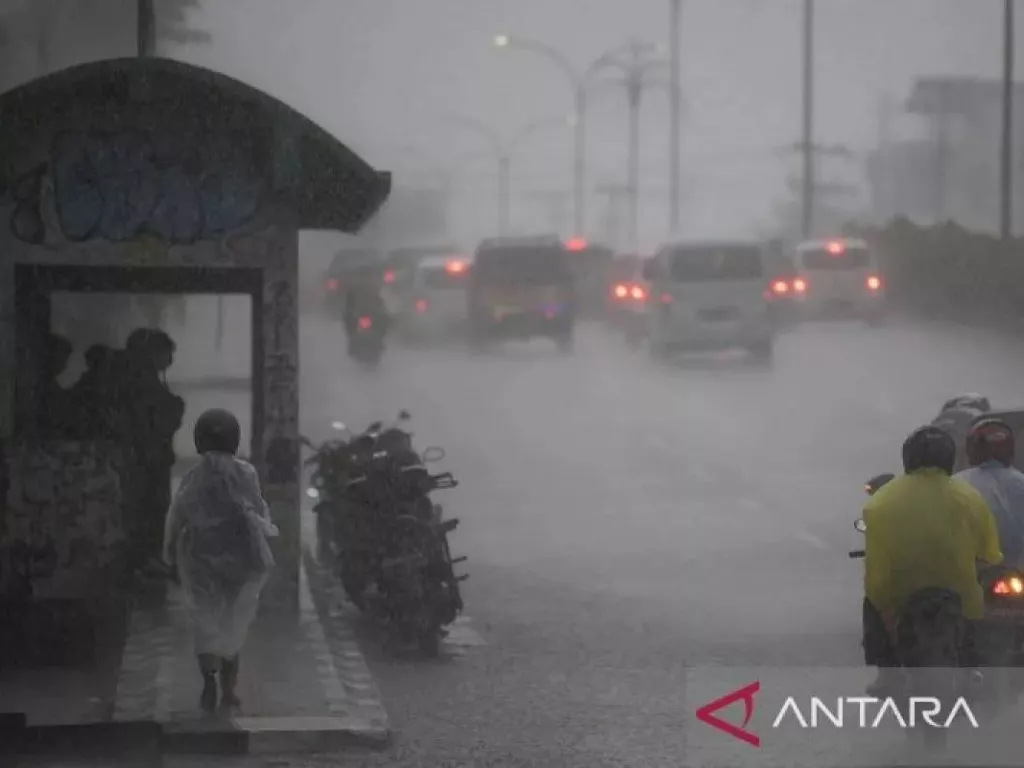BMKG: Kota Besar di Indonesia Diprakirakan Diguyur Hujan - GenPI.co SUMSEL