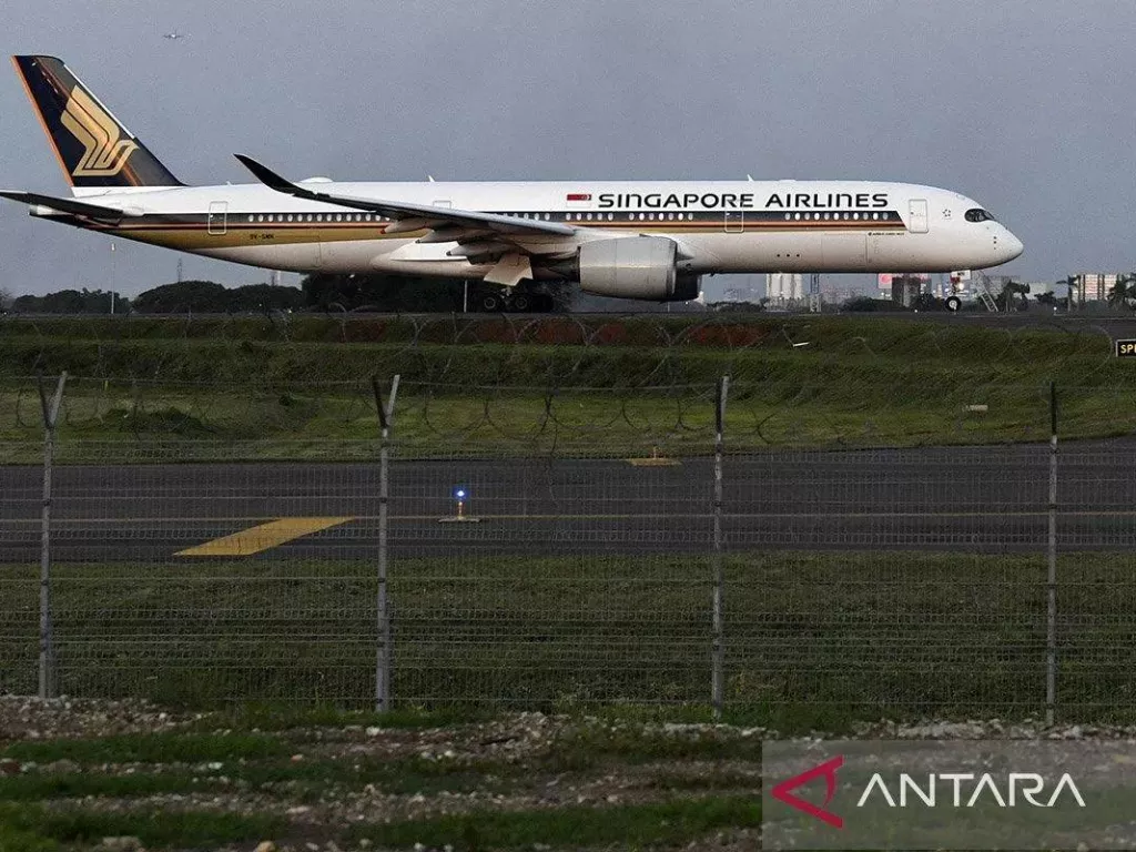 1 Orang Meninggal Akibat Singapore Airlines Alami Turbulensi Parah, Kemenlu: Tidak Ada WNI - GenPI.co NTB