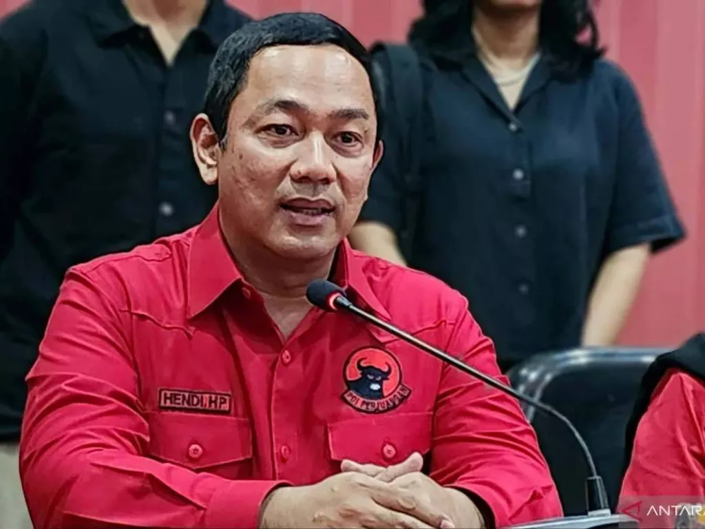 Daftar Bakal Cagub Jateng di PDIP, Hendrar Prihadi: Untuk Kepentingan Jawa Tengah - GenPI.co SUMSEL