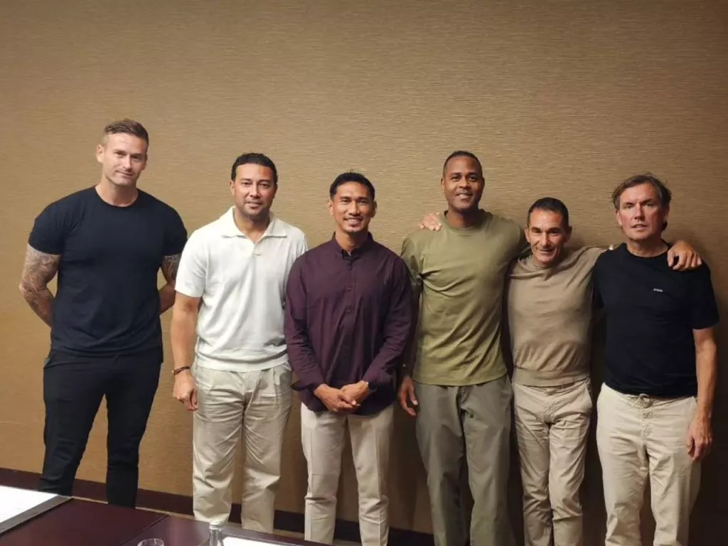 Bocoran Tim Pelatih Timnas Indonesia, Sjoerd Woudenberg Masuk Radar Patrick Kluivert - GenPI.co SULTRA