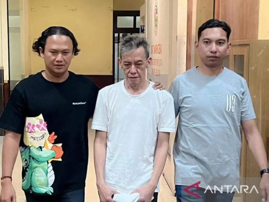 Didampingi Istri saat Sidang, Fariz RM: Sekalian Menjenguk - GenPI.co SULSEL