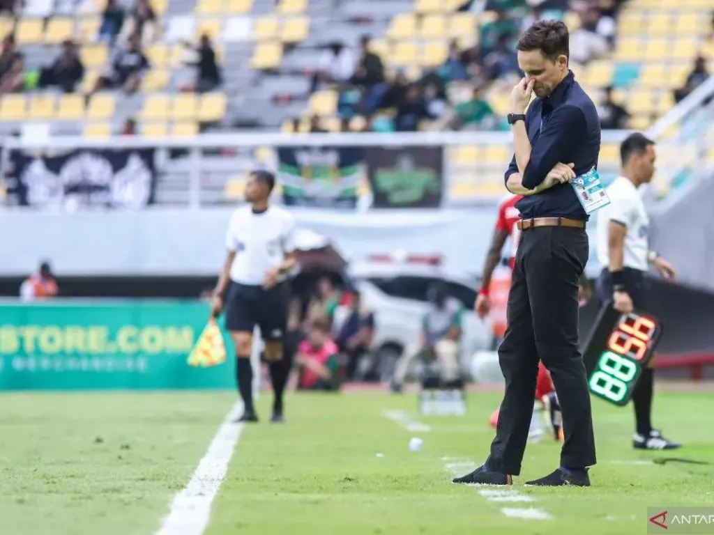Kartu Merah Bikin Paul Munster Absen Dampingi Persebaya Surabaya - GenPI.co SULTRA