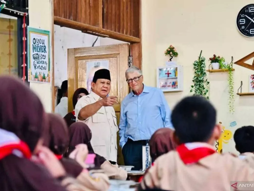 Prabowo dan Bill Gates Tinjau MBG, Kepala BGN Tak Tahu di Sekolah Mana - GenPI.co SUMUT