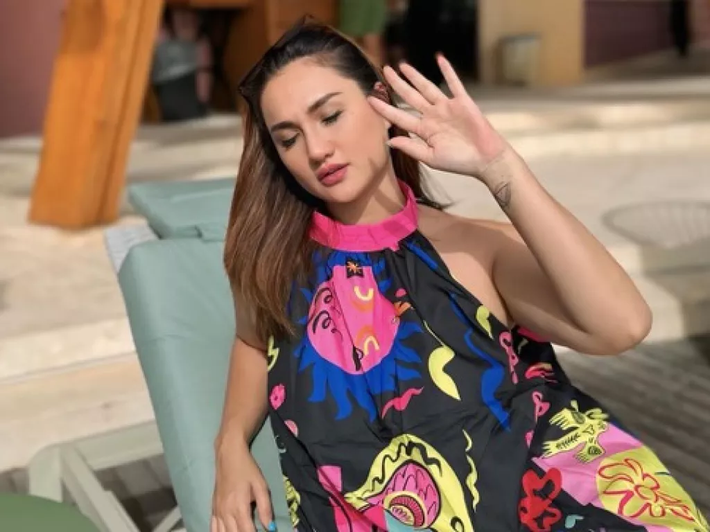 Tengku Dewi Putri Batasi Komunikasi dengan Andrew Andika, Cuma soal Anak - GenPI.co SULSEL