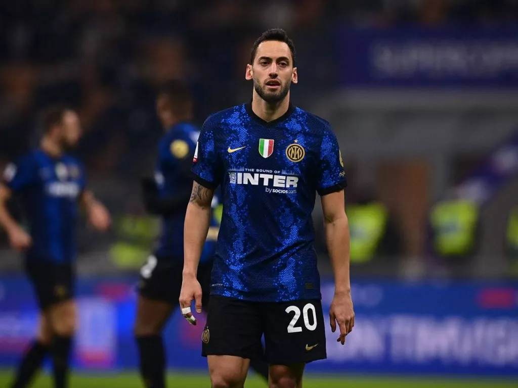 Bursa Transfer: Hakan Calhanoglu Kena Ultimatum Inter Milan - GenPI.co NTB