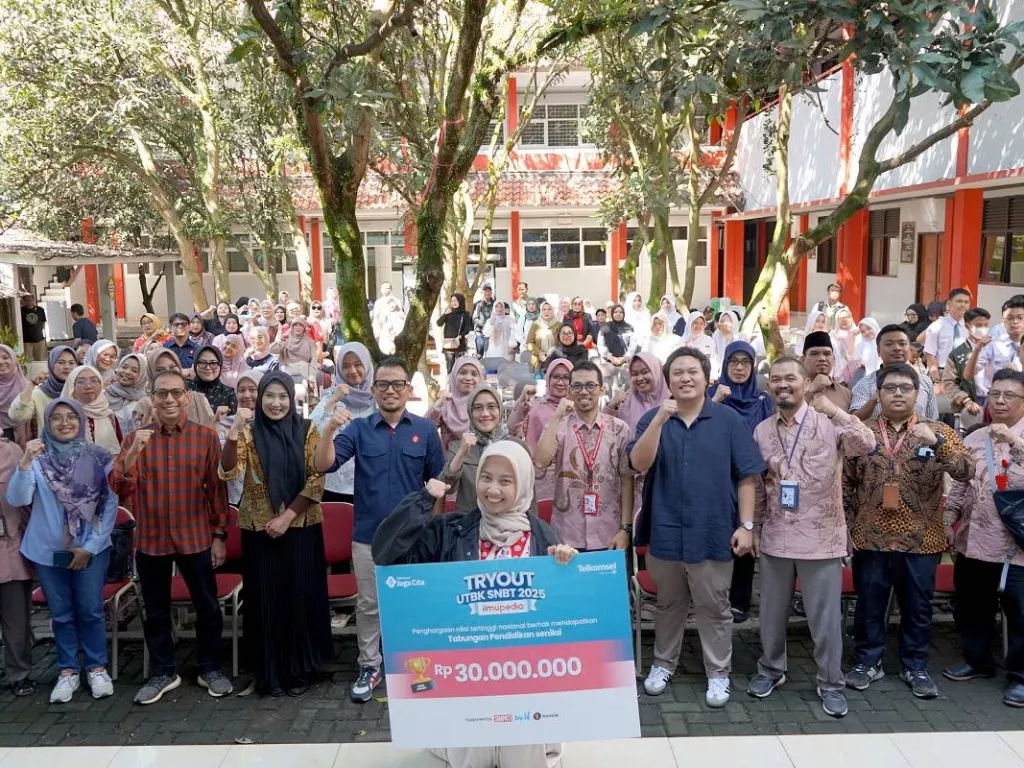Ainnaya Alfia Putri Bersinar di Ilmupedia Tryout UTBK 2025, Telkomsel Beri Apresiasi - GenPI.co SUMUT