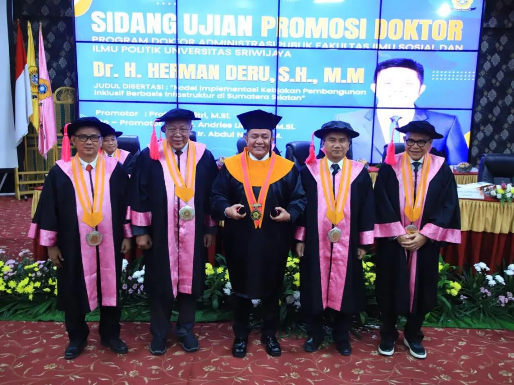 Gubernur Herman Deru Raih Gelar Doktor, Bawa Terobosan Model Pembangunan Inklusif - GenPI.co SULSEL