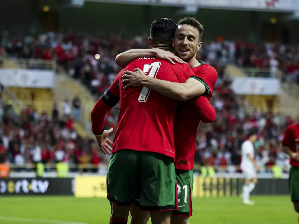 Cristiano Ronaldo Absen di Pemakaman Diogo Jota karena Tak Ingin Jadi Sorotan - GenPI.co NTB